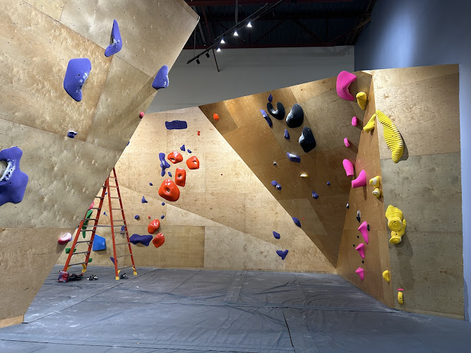 Summit City Climbing Co. — indoor rock climbing gym
