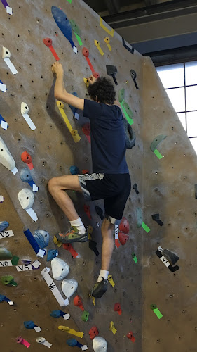 Movement San Francisco — indoor rock climbing gym