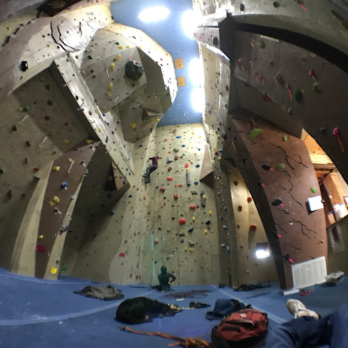 Kansas Cliff Club — indoor rock climbing gym
