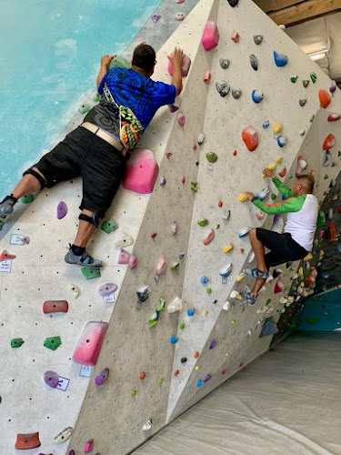 Oahu Bouldering Gym — indoor rock climbing gym